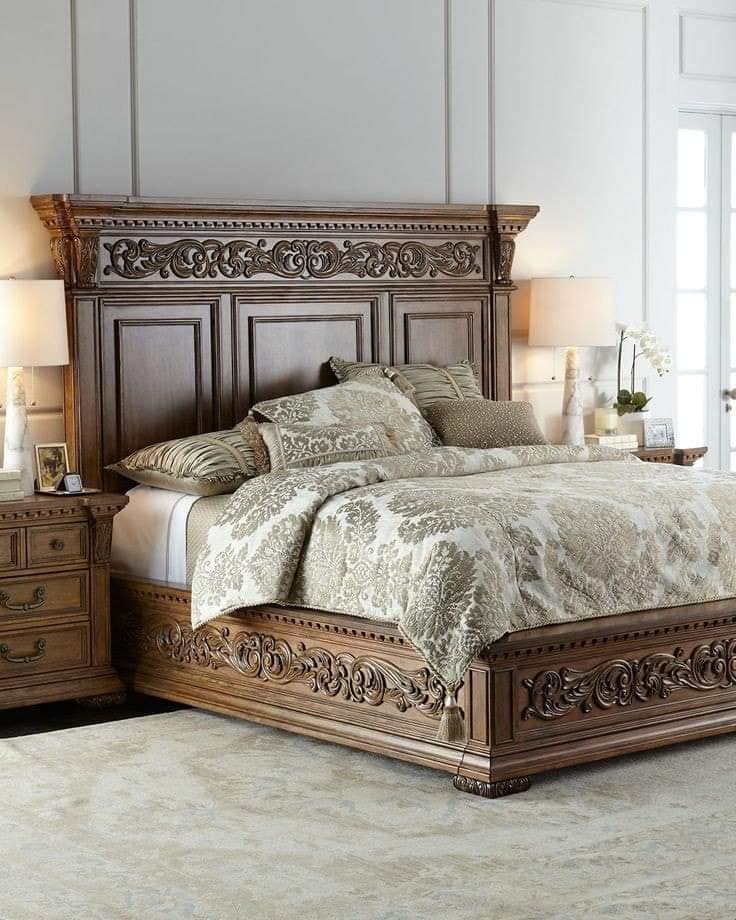 Classic and Natural Bed Set