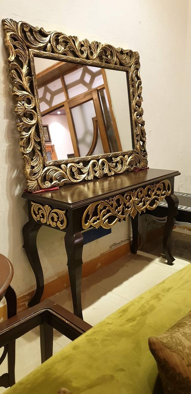 Hand Carving Console With Frame