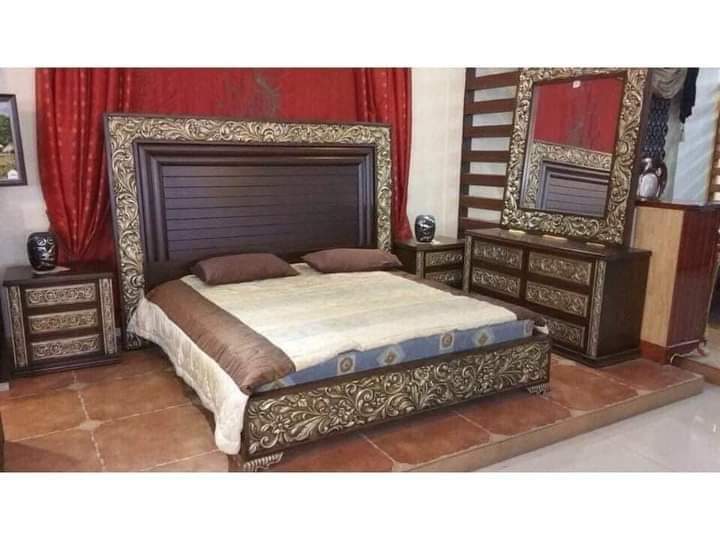 Plain Carving Bed Set