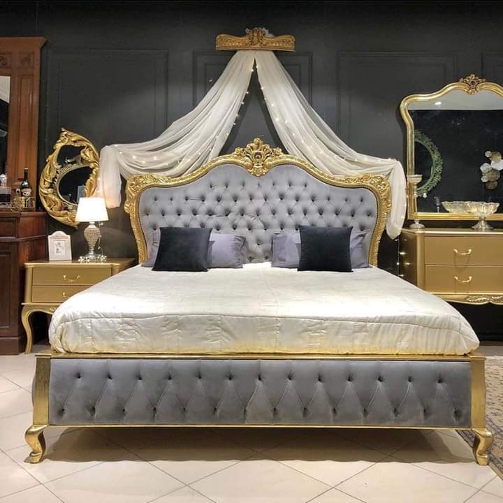 New Trend With Rose Wood Design Bed Set