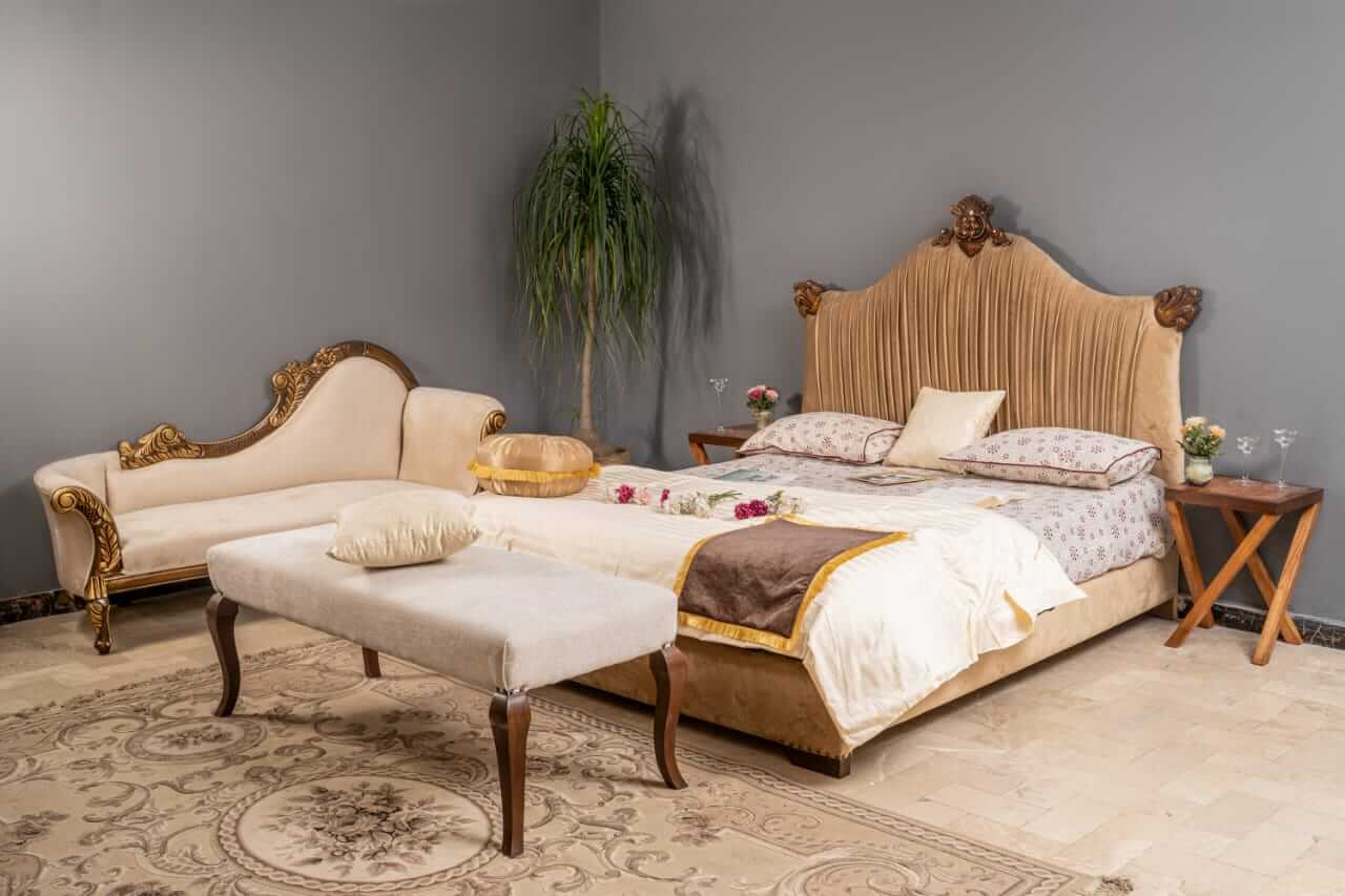 Tulip Style Bed Set