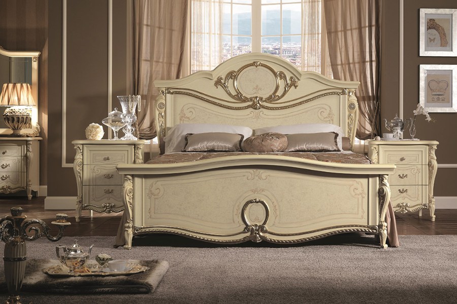 Italian Circle Carving Bed Set